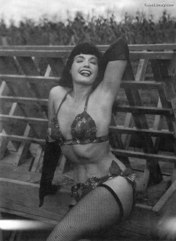 Bettie Page photo 22 of 1558
