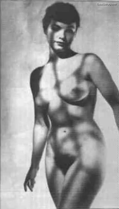 Bettie Page photo 13 of 1558