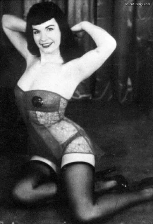 Bettie Page photo 17 of 1558