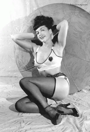 Bettie Page photo 18 of 1558