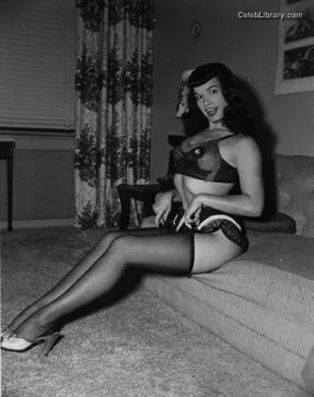 Bettie Page photo 19 of 1558