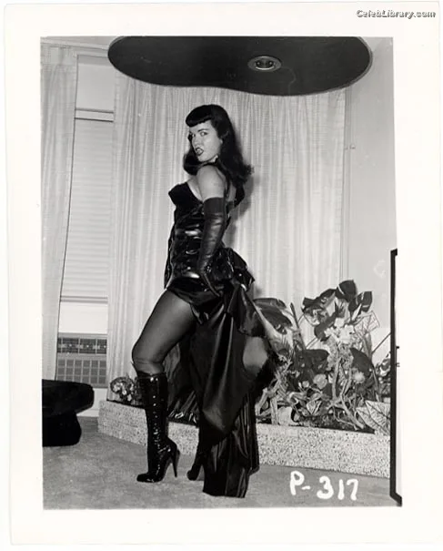 Bettie Page photo 4 of 1558