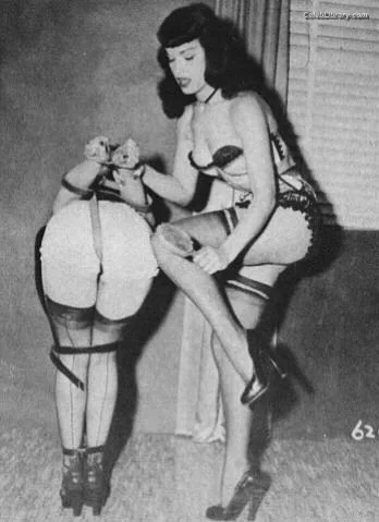 Bettie Page photo 4 of 1558