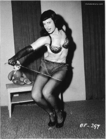 Bettie Page photo 8 of 1558