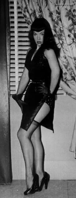 Bettie Page photo 15 of 1558
