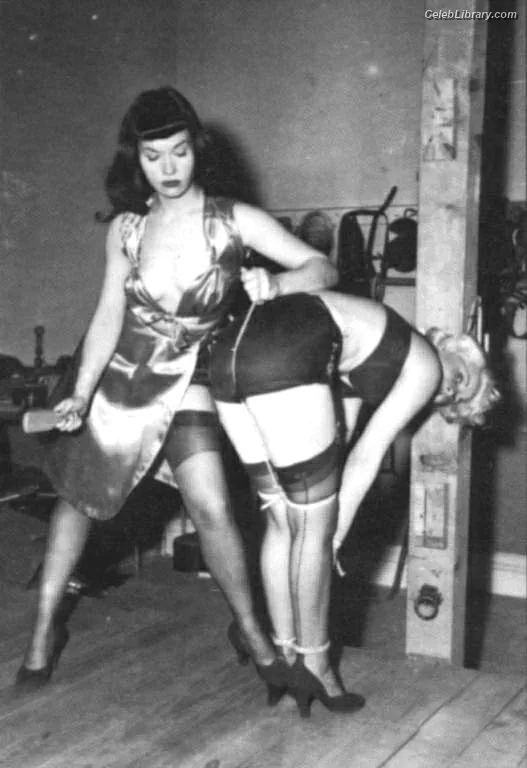 Bettie Page photo 22 of 1558