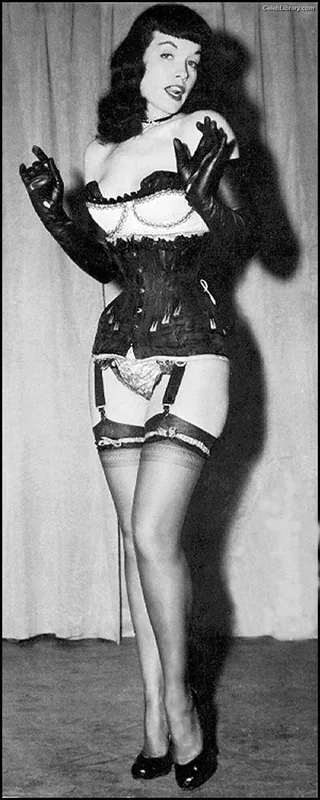 Bettie Page photo 8 of 1558
