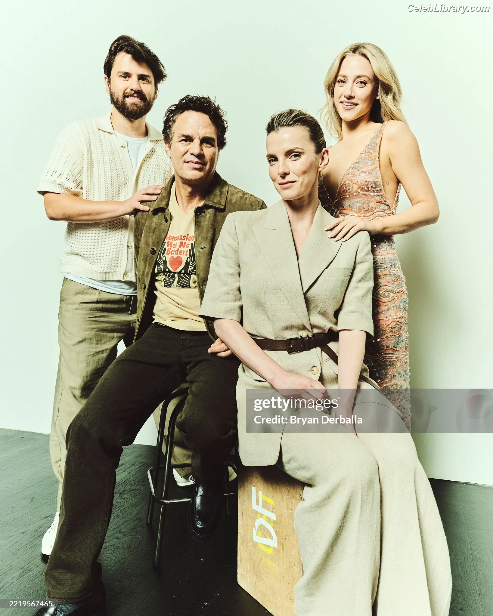 Betty Gilpin photo 24 of 272