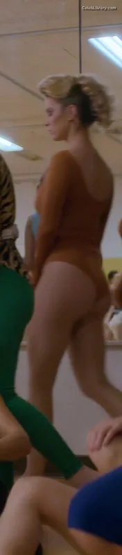 Betty Gilpin photo 18 of 273