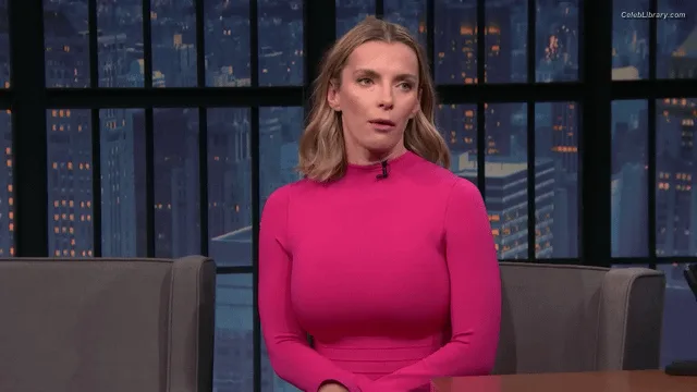 Betty Gilpin photo 21 of 273