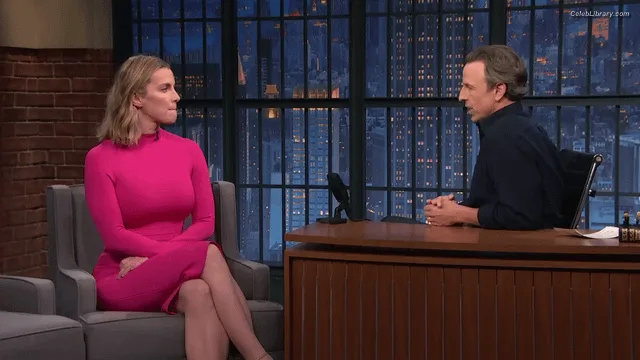 Betty Gilpin photo 23 of 273