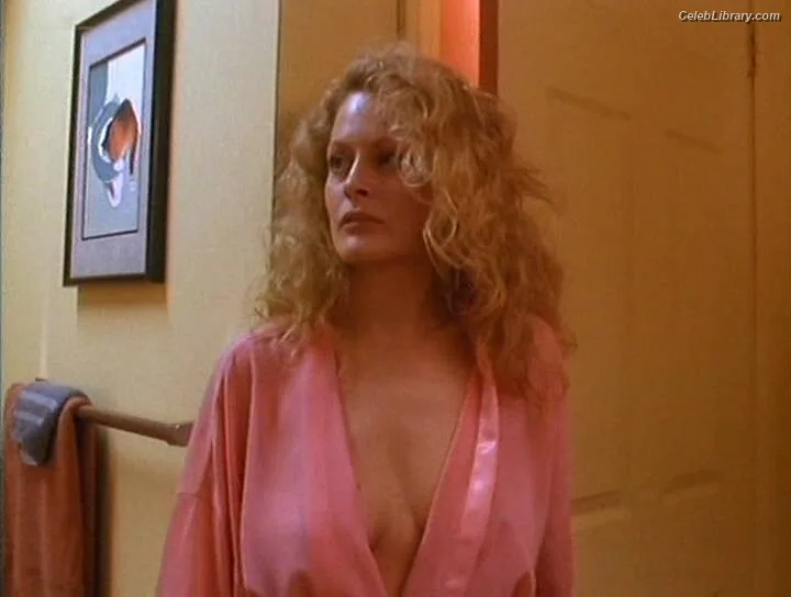 Beverly D'Angelo photo 15 of 30
