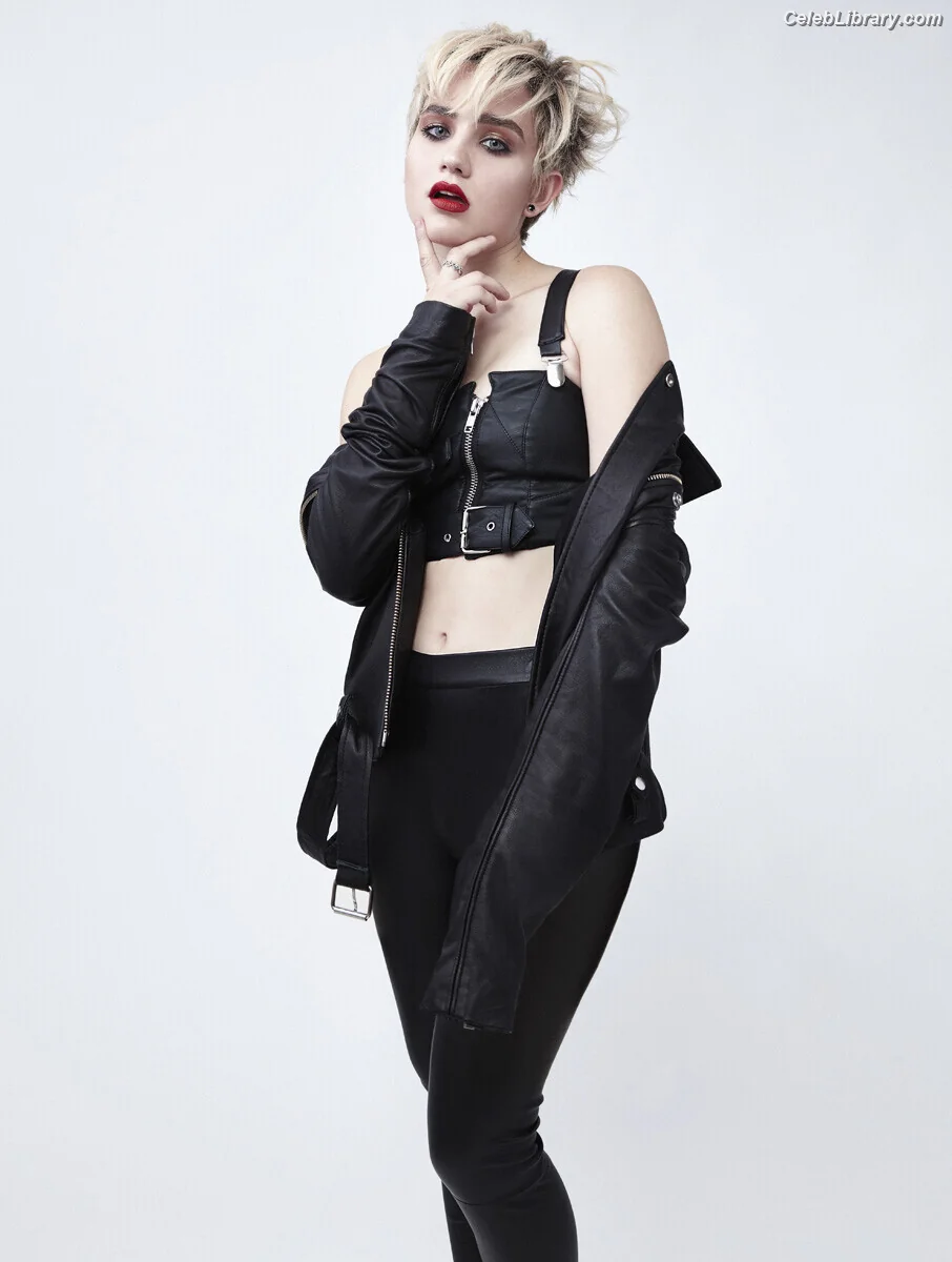 Bex Taylor-Klaus photo 18 of 36