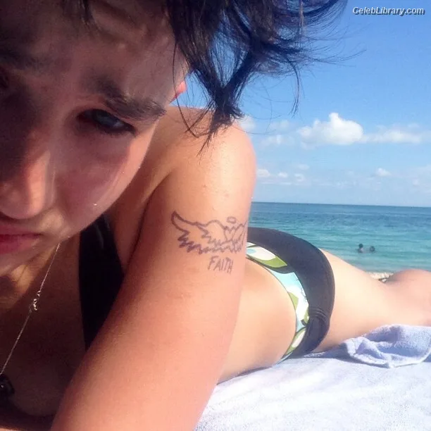 Bex Taylor-Klaus photo 4 of 37