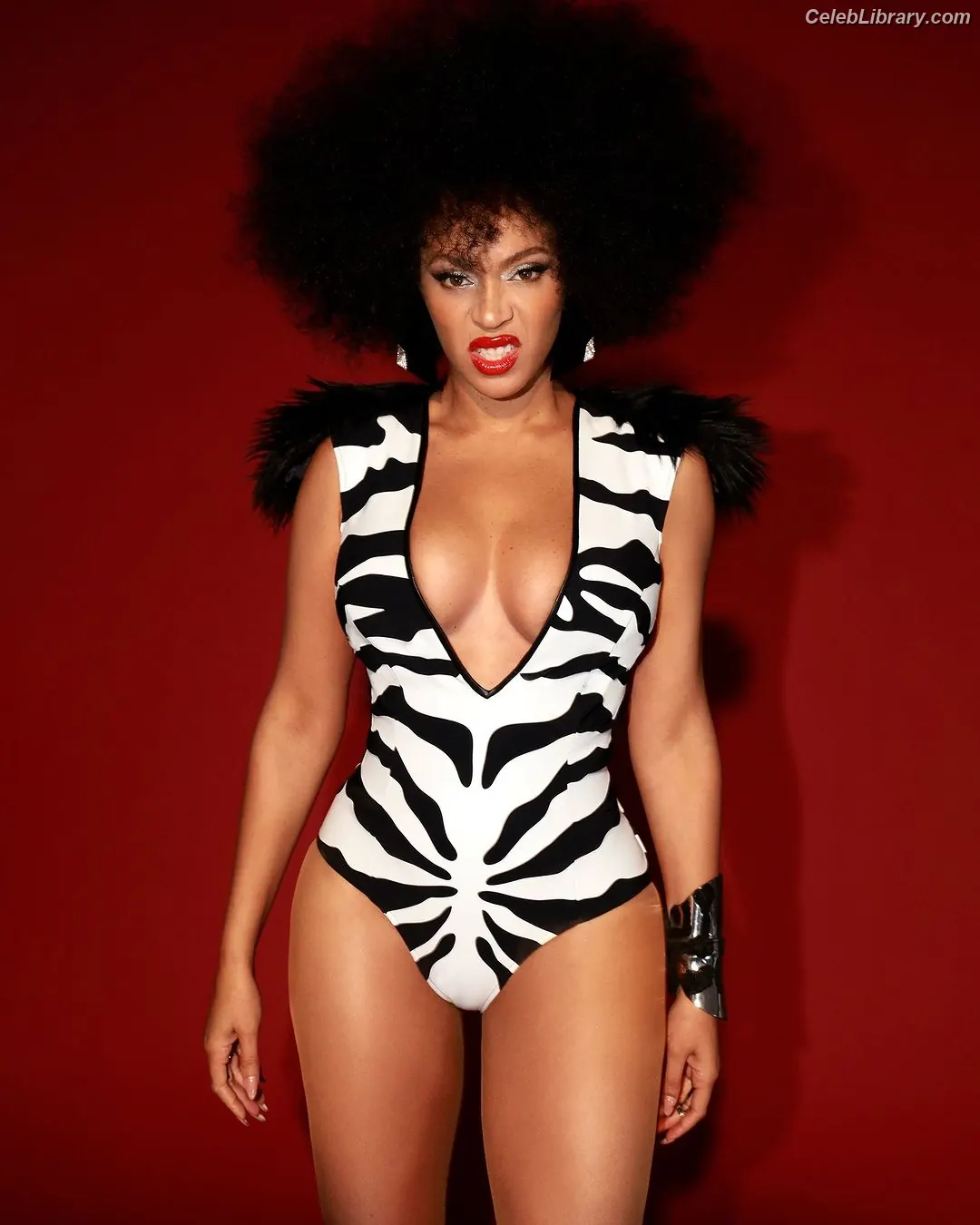 Beyoncé photo 7 of 1017