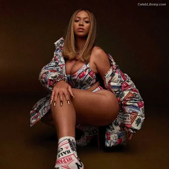 Beyoncé photo 22 of 1017