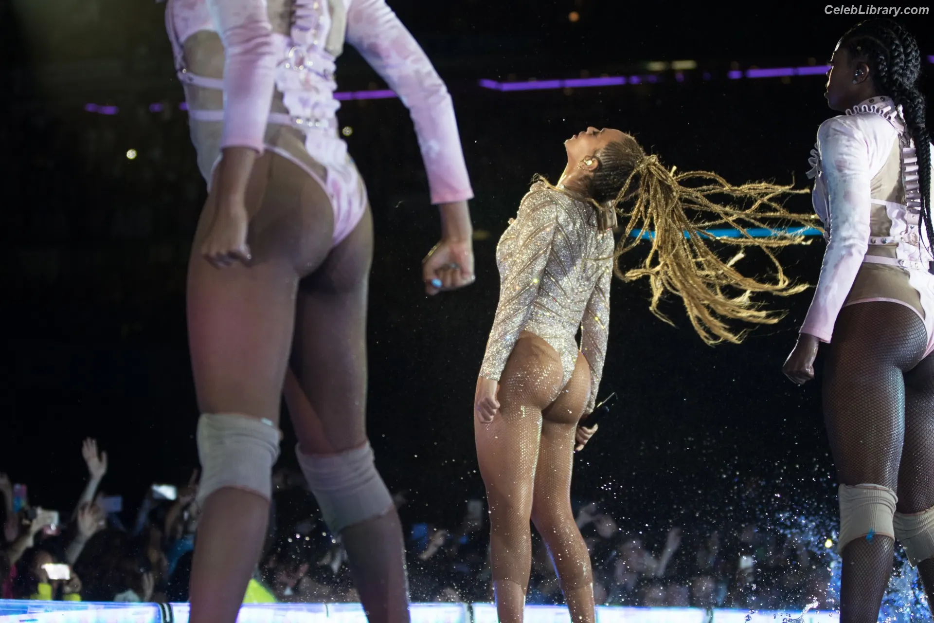 Beyoncé photo 13 of 1017