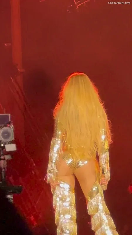 Beyoncé photo 22 of 1018