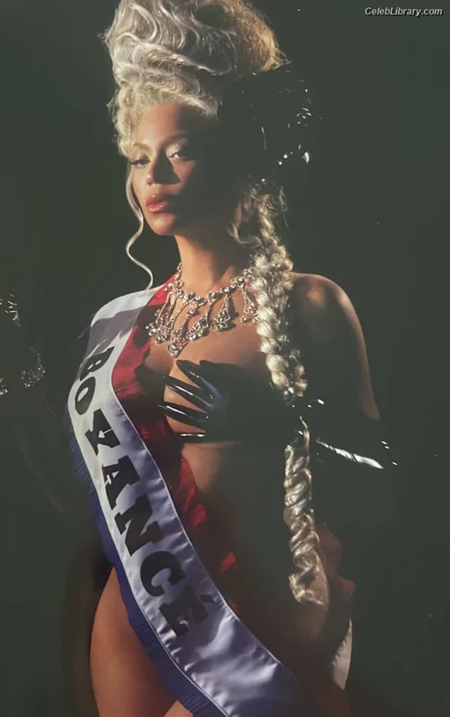 Beyoncé photo 18 of 1018