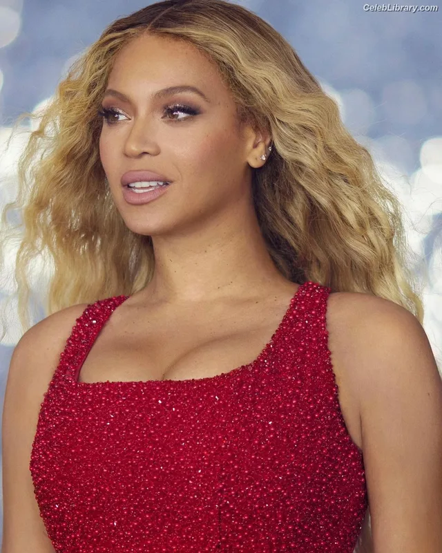 Beyoncé photo 13 of 1018