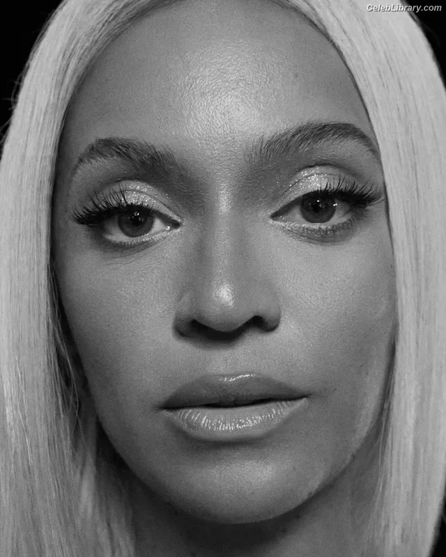 Beyoncé photo 7 of 1018