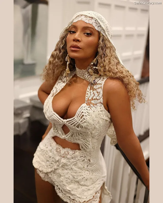 Beyoncé photo 15 of 1018