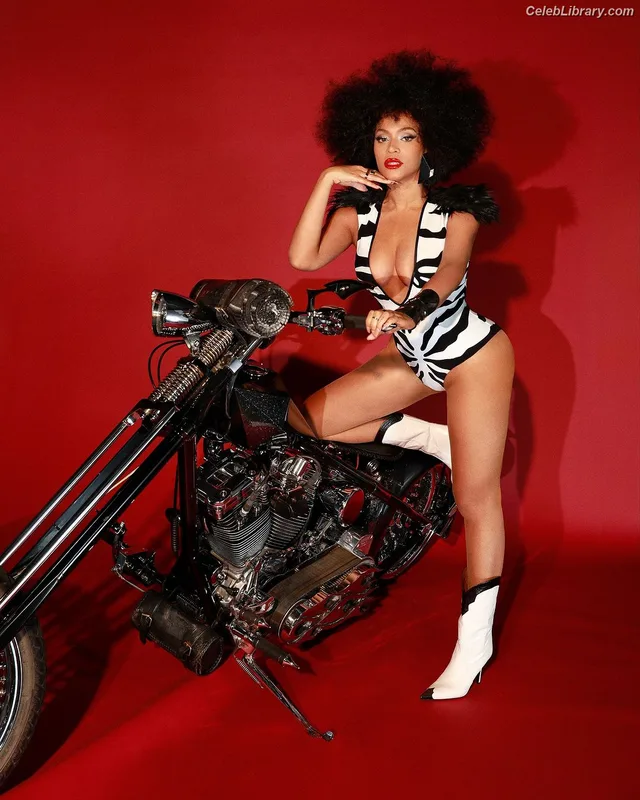 Beyoncé photo 10 of 1018