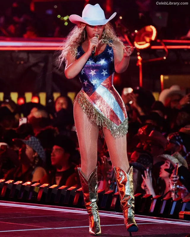 Beyoncé photo 6 of 1018