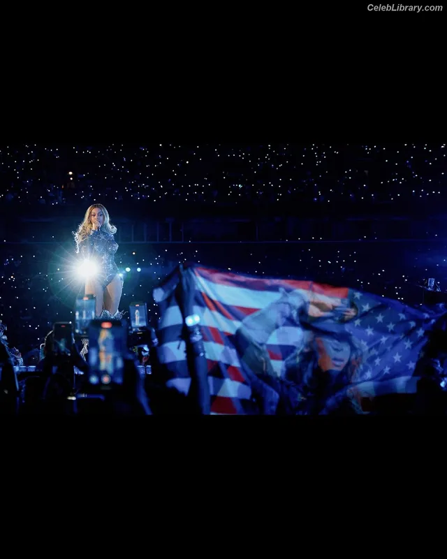 Beyoncé photo 7 of 1018