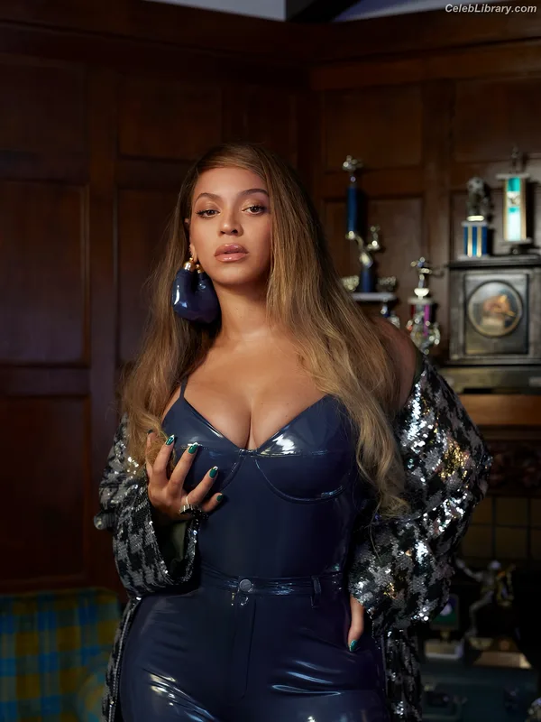 Beyoncé photo 22 of 1018