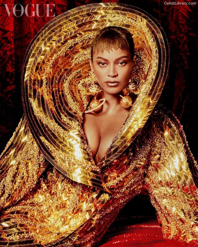 Beyoncé photo 3 of 1018