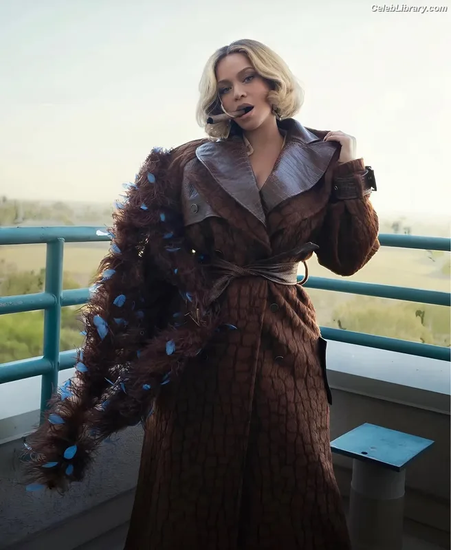 Beyoncé photo 18 of 1018