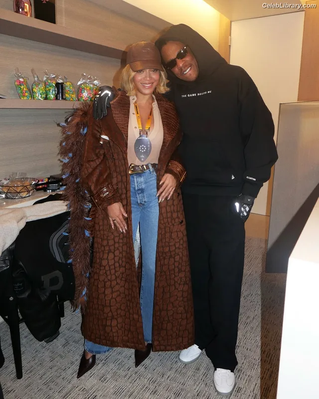 Beyoncé photo 20 of 1018