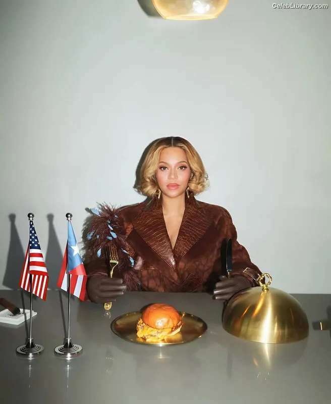 Beyoncé photo 22 of 1018