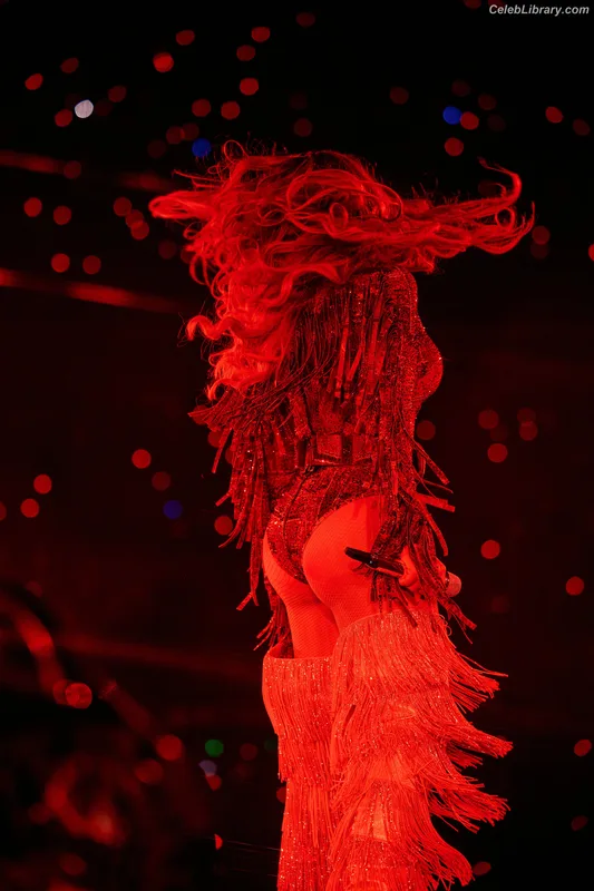 Beyoncé photo 13 of 1018