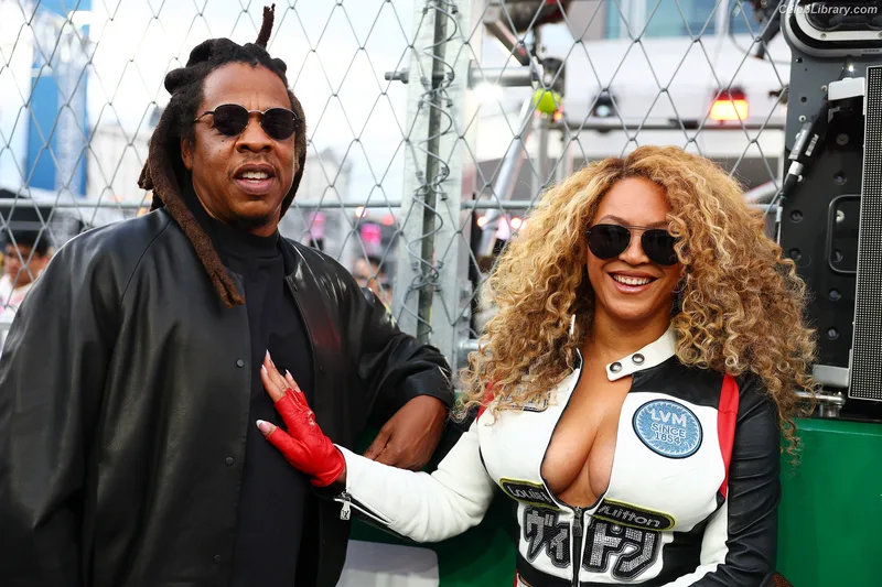Beyoncé photo 23 of 1018