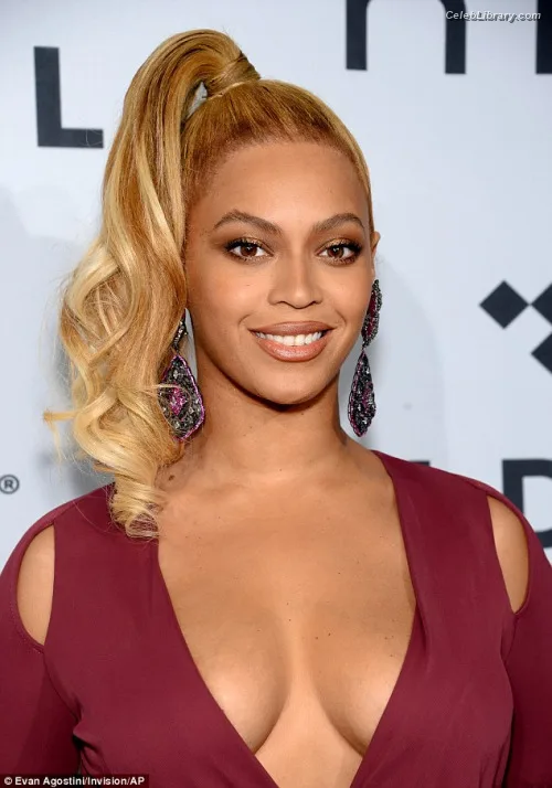 Beyoncé photo 1 of 1018