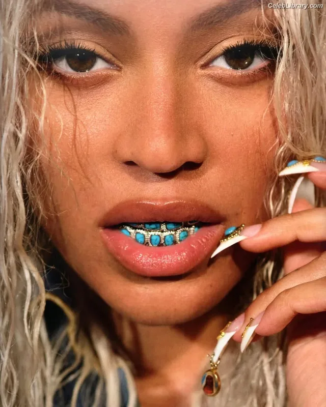 Beyoncé photo 19 of 1018