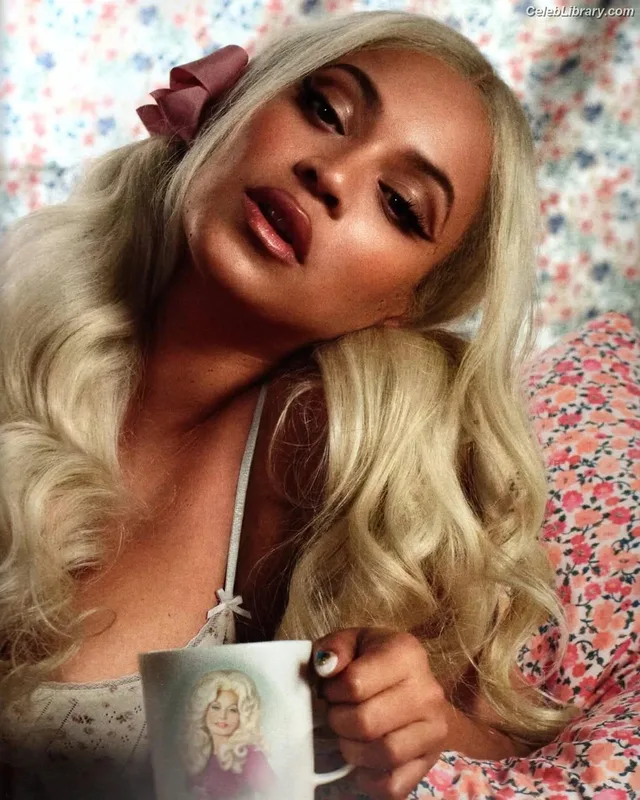 Beyoncé photo 2 of 1018