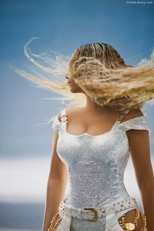Beyoncé photo 4 of 1018