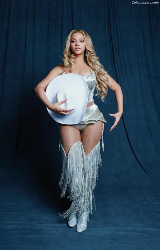 Beyoncé photo 13 of 1018