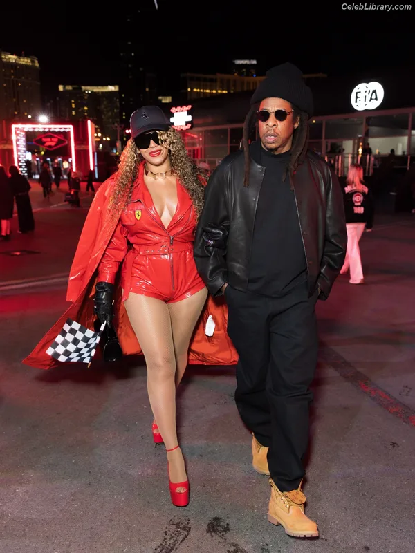 Beyoncé photo 18 of 1018