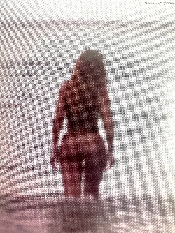 Beyoncé photo 7 of 1018