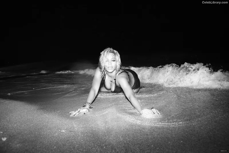 Beyoncé photo 11 of 1018