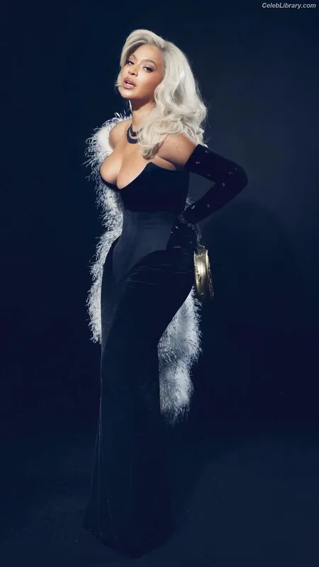 Beyoncé photo 13 of 1018