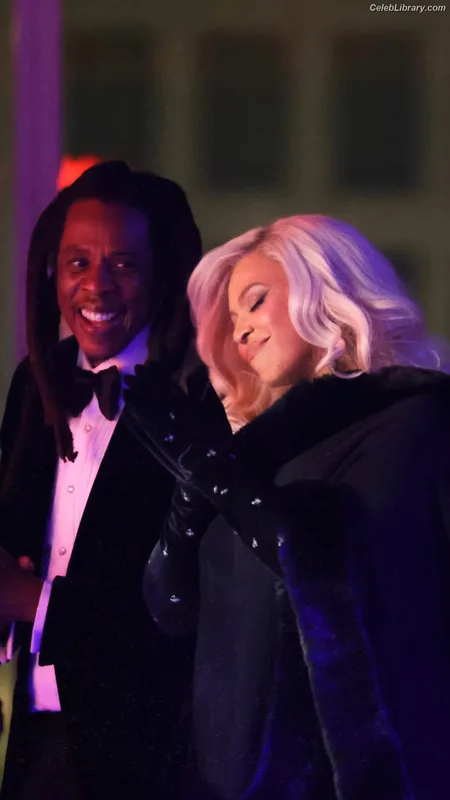 Beyoncé photo 14 of 1018