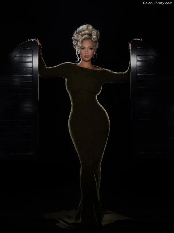 Beyoncé photo 10 of 1018