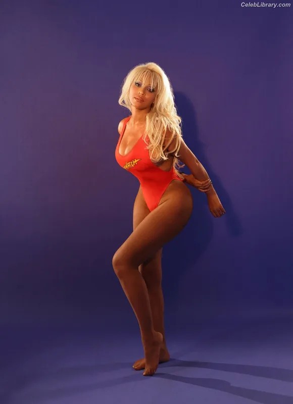 Beyoncé photo 17 of 1018