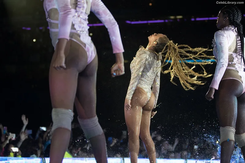 Beyoncé photo 13 of 1018