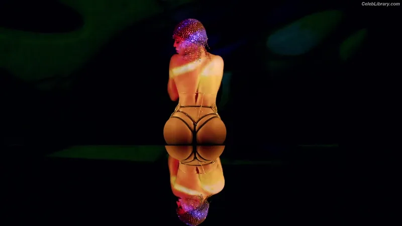 Beyoncé photo 14 of 1018